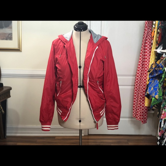 H&M Other - H&M Men’s Red Windbreaker Hoodie Jacket - Size M